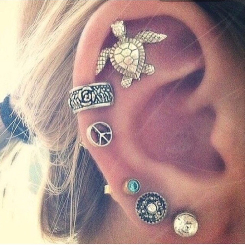 💕New! 6 piece silver ear cuff studs earrings💕